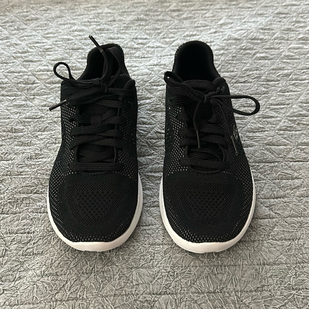 Champion power flex black and white sneaker.